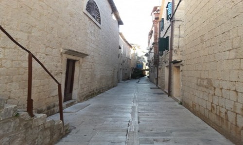 CHORWACJA / Dalmacja / Trogir / Trogir – uliczki starego miasta