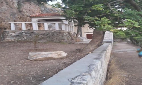 Zdjecie CHORWACJA / Dalmacja / Wyspa Ciovo / Wyspa Ciovo - otarz 