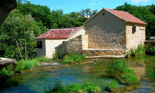 Zdjcie CHORWACJA / Dalmacja / park Krka / myn