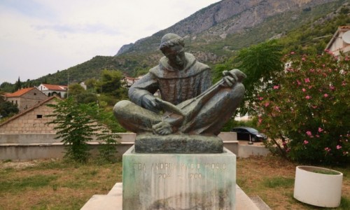 Zdjcie CHORWACJA / upania splitsko - dalmatyska / Brist / Pomnik Andrija Kaicia Mioia
