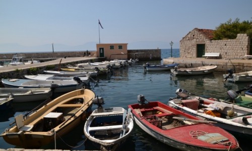 Zdjcie CHORWACJA / upania splitsko - dalmatyska / Gradac / Stary port