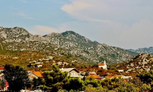 Zdjcie CHORWACJA / Dalmacja / Karlobag / U podna gr Velebit