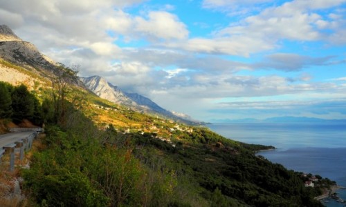 Zdjecie CHORWACJA / Dalmacja / Riviera Makarska / brzegiem Adriatyku...