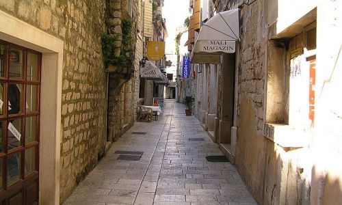 Zdjecie CHORWACJA / Dalmacja / Trogir / W uroczym Trogirze...