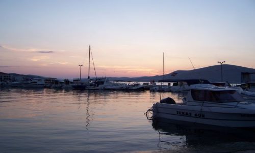 Zdjecie CHORWACJA / Dalmacja / port / zachd soca 