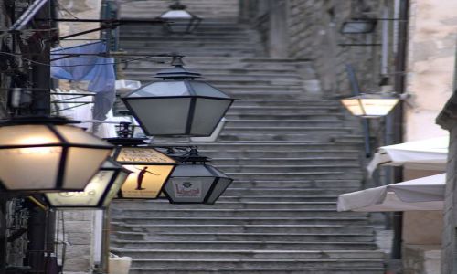 Zdjecie CHORWACJA / Dubrovnik / Dubrovnik / impresje z Dubrovniak na temat uliczek i lamp