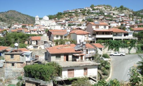 Zdjecie CYPR / Troodos / Platanistasa / Miasteczko w grach