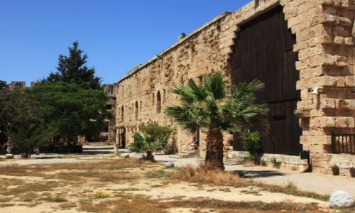 Zdjcie CYPR / Kyrenia  / Zamek / Mury