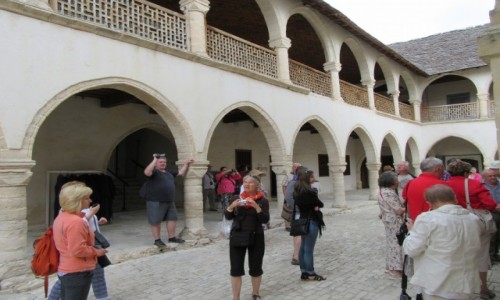 Zdjcie CYPR / Omodos / Omodos / Klasztor w. Krzya