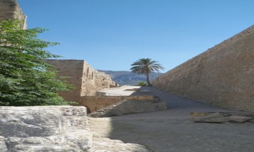 Zdjecie CYPR PӣNOCNY / Kyrenia / Twierdza Port / wewntrz twierdzy ... 
