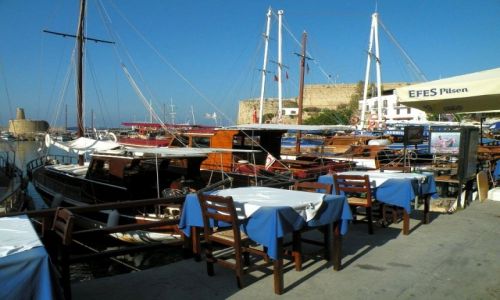Zdjcie CYPR PӣNOCNY / Kyrenia / Girne / W drodze do Twierdzy
