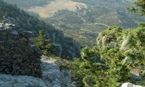 Zdjcie CYPR PӣNOCNY / Kyrenia / okolice Girne / Widok z zamku Buffavento