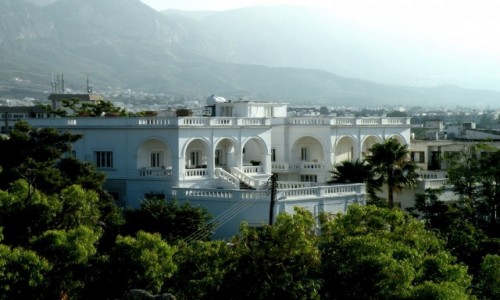 Zdjcie CYPR PӣNOCNY / Kyrenia / Girne / Cz willowa miasta