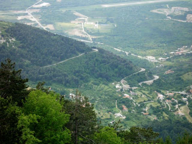 Zdjęcia: okolice Boki Kotorskiej, Stara droga do Cetyni (Cetinje), CZARNOGÓRA Zdjęcia: okolice Boki Kotorskiej, Stara droga do Cetyni (Cetinje), CZARNOGÓRA