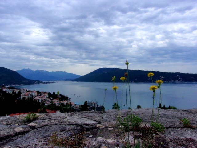 Zdj cia: Herceg Novi, Boka Kotorska, Zatoka Kotorska w pochmurny dzień, CZARNOGÓRA Zdj cia: Herceg Novi, Boka Kotorska, Zatoka Kotorska w pochmurny dzień, CZARNOGÓRA