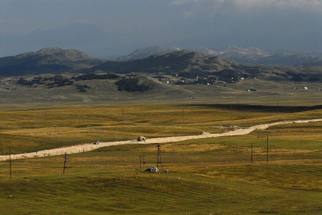 Zdjęcia: okolice Zabljaka, Masyw Durmitor, budujemy drogi, CZARNOGÓRA Zdjęcia: okolice Zabljaka, Masyw Durmitor, budujemy drogi, CZARNOGÓRA