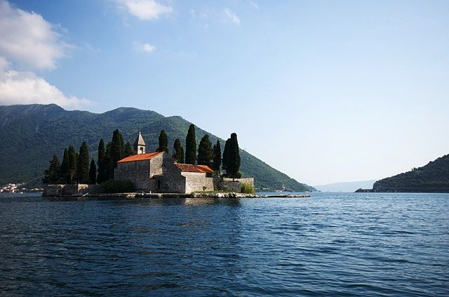 Zdjęcia: Perast, kościół Matki Boskiej ze Skał, CZARNOGÓRA Zdjęcia: Perast, kościół Matki Boskiej ze Skał, CZARNOGÓRA