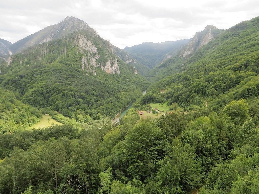 Zdjęcia: P.N. Durmitor, północna Czarnogóra, przełom Tary, CZARNOGÓRA Zdjęcia: P.N. Durmitor, północna Czarnogóra, przełom Tary, CZARNOGÓRA