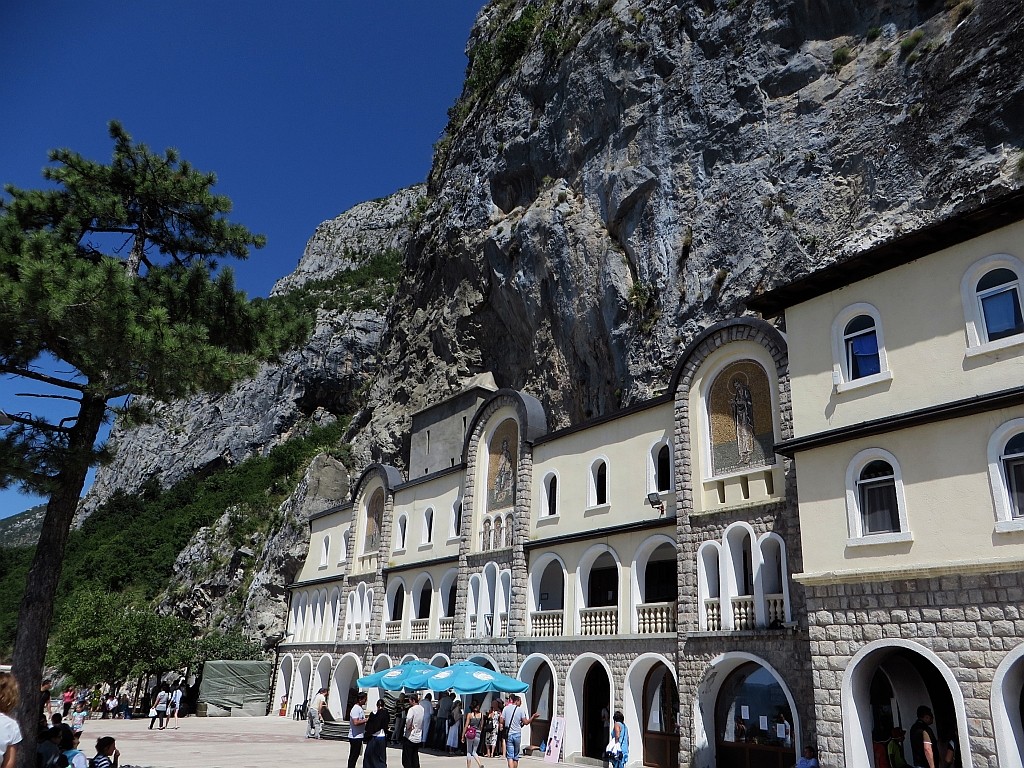 Zdjęcia: ., środkowa  Czarnogóra, klasztor Ostrog, CZARNOGÓRA Zdjęcia: ., środkowa  Czarnogóra, klasztor Ostrog, CZARNOGÓRA