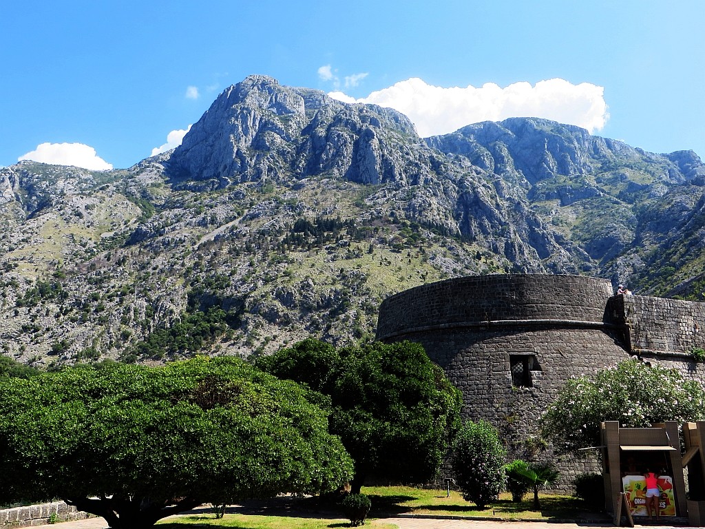 Zdjęcia: Kotor, Boka Kotorska, mury obronne, CZARNOGÓRA Zdjęcia: Kotor, Boka Kotorska, mury obronne, CZARNOGÓRA