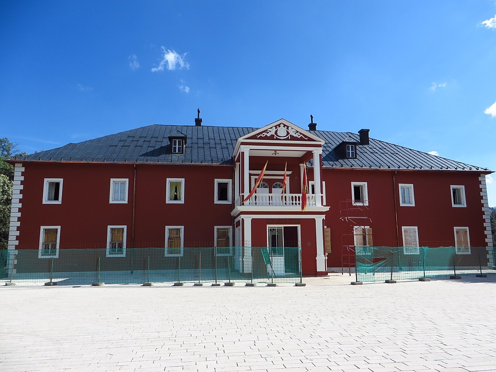 Zdjęcia: Cetinje, północna Czarnogóra, pałac króla Mikołaja, CZARNOGÓRA Zdjęcia: Cetinje, północna Czarnogóra, pałac króla Mikołaja, CZARNOGÓRA