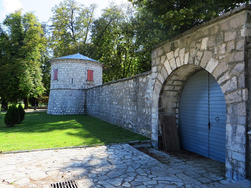 Zdjęcia: Cetinje, północna Czarnogóra, stare miasto, CZARNOGÓRA Zdjęcia: Cetinje, północna Czarnogóra, stare miasto, CZARNOGÓRA