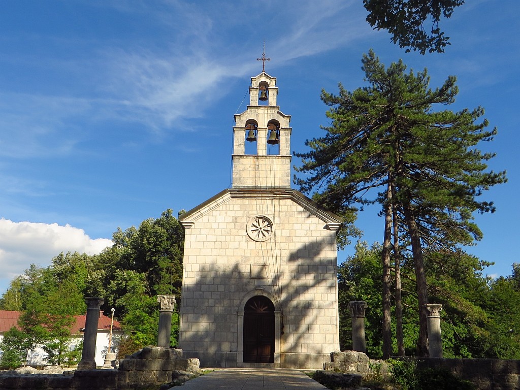Zdjęcia: Cetinje, północna Czarnogóra, cerkiew Narodzin Bogurodzicy, CZARNOGÓRA Zdjęcia: Cetinje, północna Czarnogóra, cerkiew Narodzin Bogurodzicy, CZARNOGÓRA