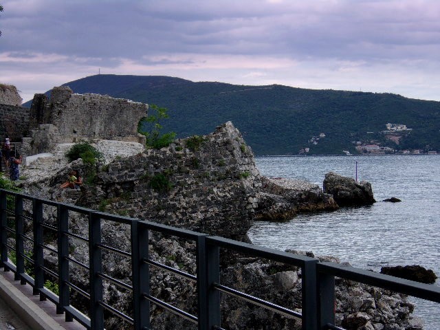 Zdjęcia: Herceg Novi, Boka Kotorska, Stare mury, CZARNOGÓRA Zdjęcia: Herceg Novi, Boka Kotorska, Stare mury, CZARNOGÓRA