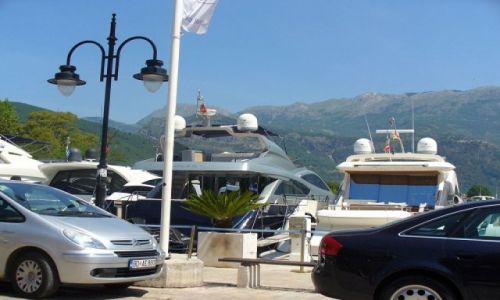Zdjecie CZARNOGRA / nad morzem / Budva / Port w Budve