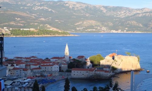 Zdjcie CZARNOGRA / wybrzee Czarnogry / okolice Budvy / panorama Budvy