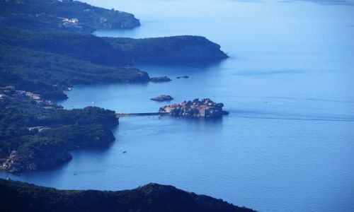 Zdjcie CZARNOGRA / pnocna Czarnogra / trasa Budva - P.N. Lovcen / panorama wyspy w. Stefan