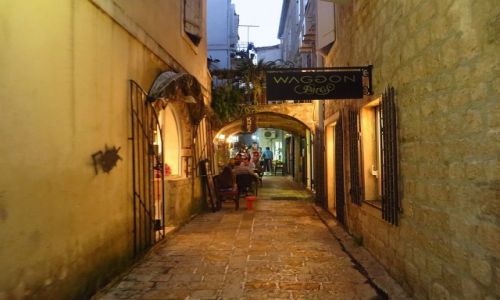 Zdjecie CZARNOGRA / wybrzee Czarnogry / Budva / stare miasto