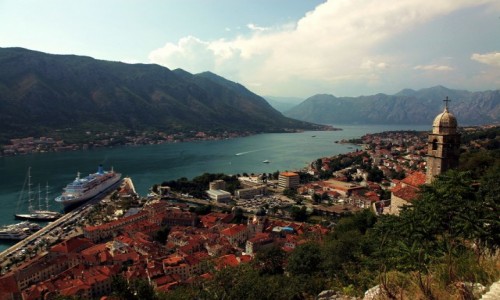 Zdjcie CZARNOGRA / Kotor / Twierdza w. Jana / Zatoka Kotorska