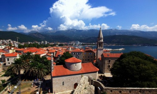 Zdjcie CZARNOGRA / Budva / Cytadela / Stari Grad, na pierwszym planie od lewej: cerkiew w.Trjcy i katedra w. Jana Chrzciciela
