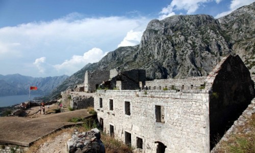 Zdjcie CZARNOGRA / Kotor / Twierdza w. Jana / Ruiny