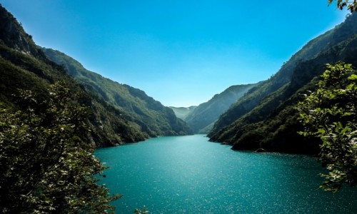 Zdjecie CZARNOGRA / okolice Durmitoru / Jezioro Piva / Jezioro Piva