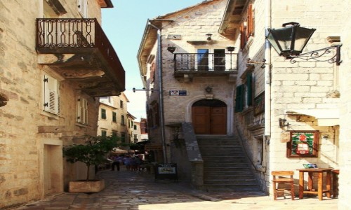 Zdjcie CZARNOGRA / Zatoka Kotorska / Kotor / Uliczka