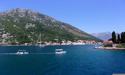 Zdjęcie CZARNOGÓRA / Boka Kotorska / Zatoka Kotorska / Za chwilę Perast