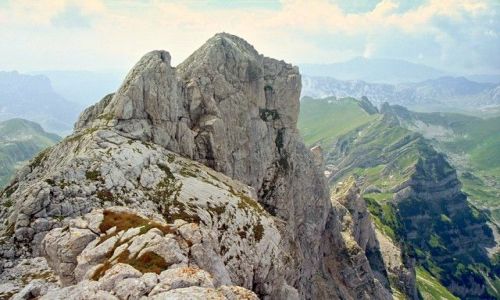 Zdjecie CZARNOGRA / Gry Dynarskie / Durmitor, Bobotov Kuk / Na dachu Czarnogry - kolor