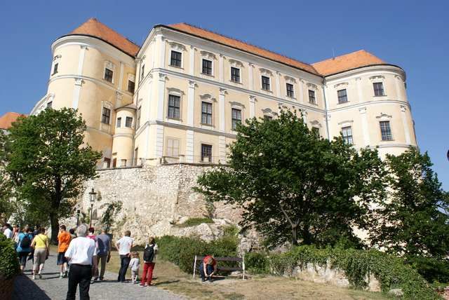 Zdjęcia: Mikulov, Morawy Południowe, Pałac w Mikulovie, CZECHY Zdjęcia: Mikulov, Morawy Południowe, Pałac w Mikulovie, CZECHY