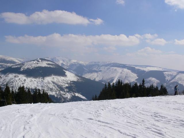 Zdjęcia: SKI AREAL MEDWIEDIN, KARKONOSZE, BIAŁE SZALEŃSTWO, CZECHY Zdjęcia: SKI AREAL MEDWIEDIN, KARKONOSZE, BIAŁE SZALEŃSTWO, CZECHY