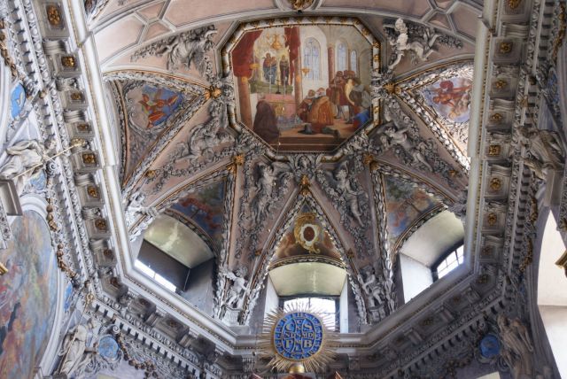 Zdjęcia: Broumov, Skalne Miasta, Sklepienie klasztoru w Brumowie, detal I, CZECHY Zdjęcia: Broumov, Skalne Miasta, Sklepienie klasztoru w Brumowie, detal I, CZECHY