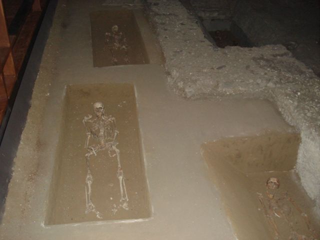 Zdjęcia: Mikulczyce, Morawy, Groby władców, CZECHY Zdjęcia: Mikulczyce, Morawy, Groby władców, CZECHY