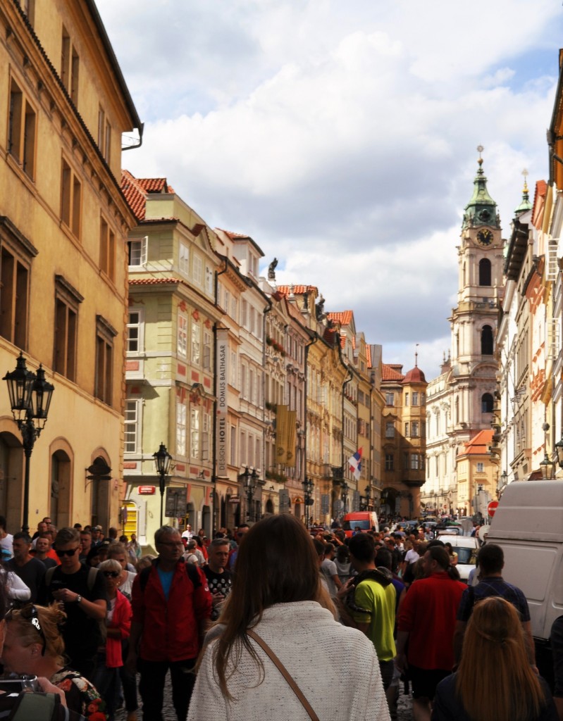 Zdjęcia: Praga, Praga, Turyści na Praskiej Starówce , CZECHY Zdjęcia: Praga, Praga, Turyści na Praskiej Starówce , CZECHY