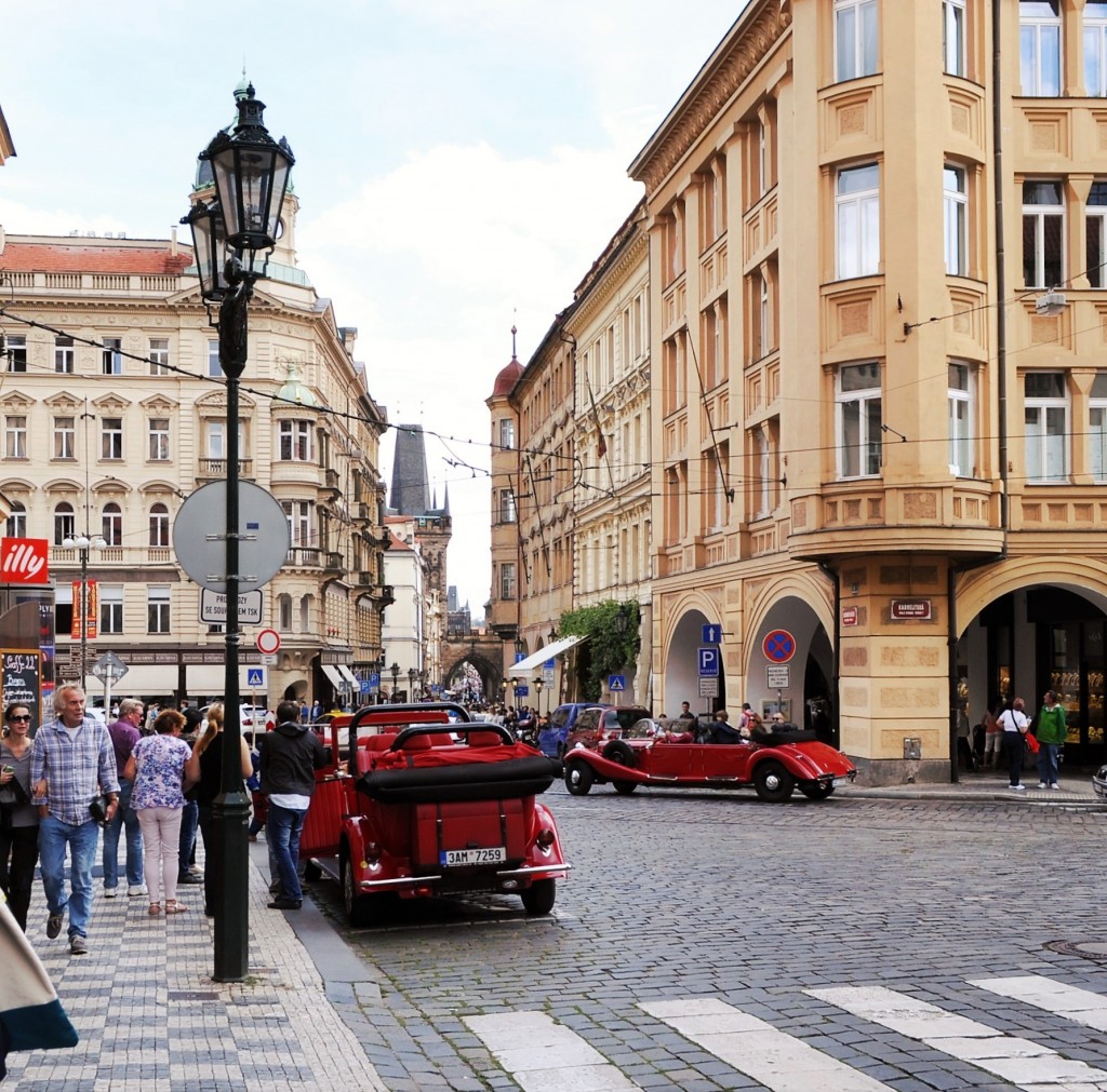 Zdjęcia: Praga, Praga autka dla turystów , CZECHY Zdjęcia: Praga, Praga autka dla turystów , CZECHY