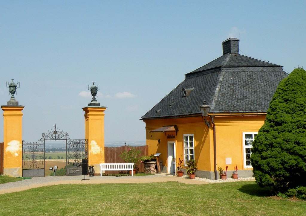 Zdjęcia: Javornik, Kraj Ołomuniecki, Brama wejściowa do zamku., CZECHY Zdjęcia: Javornik, Kraj Ołomuniecki, Brama wejściowa do zamku., CZECHY