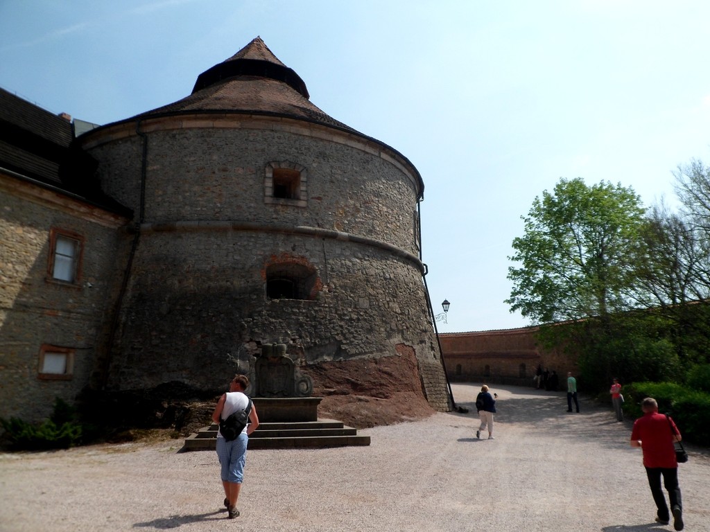 Zdjęcia: Nachod, zamek, Ziemia Brumowska, Narożny bastion zamkowy, na skale, CZECHY Zdjęcia: Nachod, zamek, Ziemia Brumowska, Narożny bastion zamkowy, na skale, CZECHY
