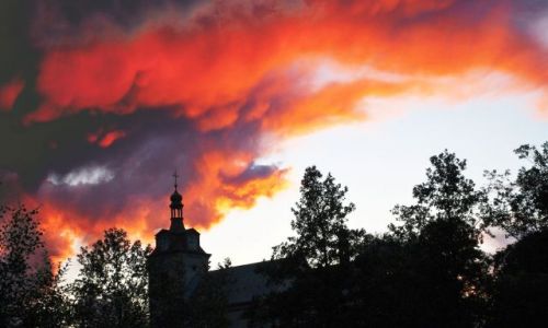 Zdjęcie CZECHY / - / Okolice Hradec Kralowe / Nadchodzi burza??