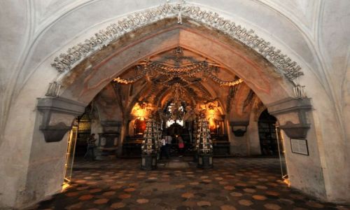 Zdjęcie CZECHY / - / Kutna Hora / Kaplica czaszek