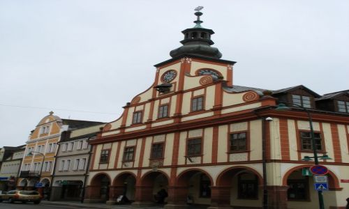 Zdjcie CZECHY / - / Vrchlabi / barokowy ratusz